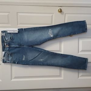 NWT Shaping Skinny Jeans